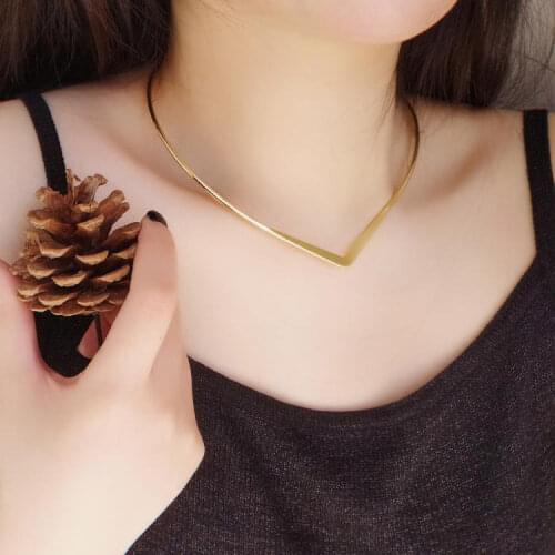 Womens Necklace Simple V-neck Design Clavicle Necklace Net Red Temperament Small Tassels