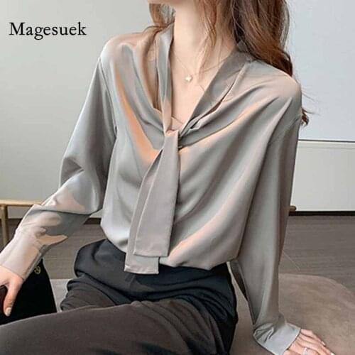 Korean Bow V-neck Office Blouses 2020 Autumn Shirt Women Gray Long Sleeve Chiffon Blouse Fashion Women Loose Women Tops 11545