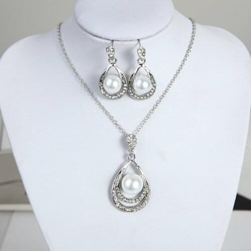 New Jewelry Set Simple Fashion Statement Imitation Pearl Water Drop Necklace Earring Set Jewelry Wholesale Jewelry Sets