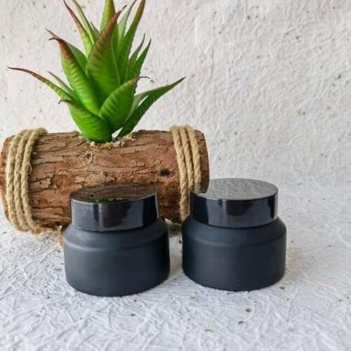 Empty Portable Mini Refillable Skin Care Cream Jar With Plastic Lid Cosmetic Containers Makeup Jars 15g 30g 50g Black Brown Blue