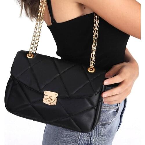 Summer Women Black Chain Hanging Clamshell Design Quilting Hand Shoulder and Crossbody Fashion Bag Daily Use Style Elegant 2021