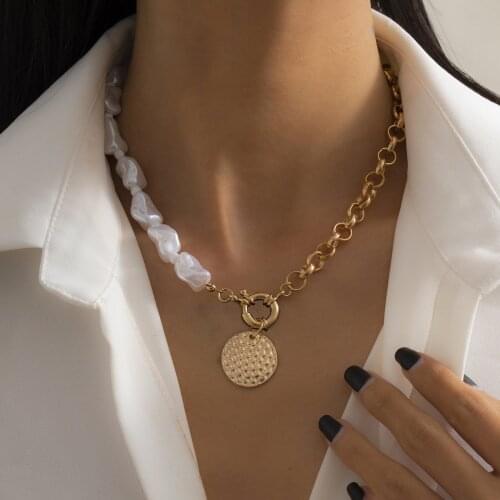 Boho Baroque Pearl Chains Necklace for Women Toggle Clasp Circle Lariat Matte Coin Pedant Men Necklace Jewelry Gifts Choker