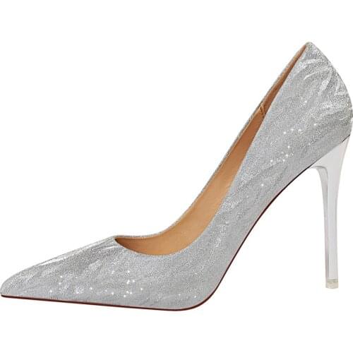 European and American thin heel high heel shallow mouth point glitter sexy show thin single shoes marriage shoes 1829-1