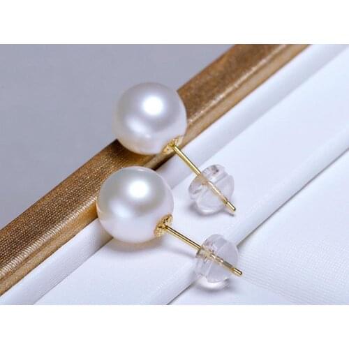 Charming pair of 10-11mm south sea round white pearl earring 18k