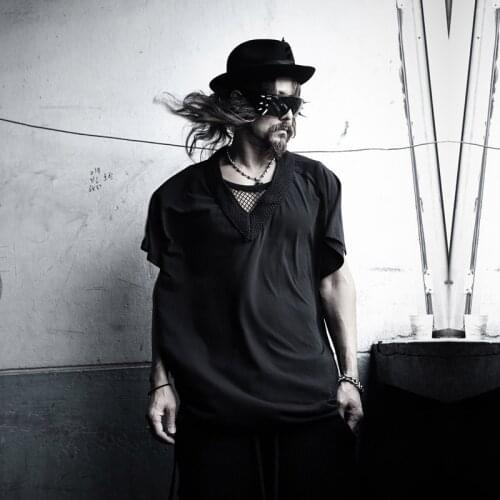 Free Shipping Summer New mens male fashion casual Metrosexual loose V collar T-shirt Gothic Bat personality simple folk style