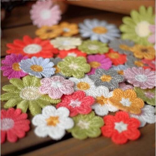 2PCS Cotton Woolen Yarn Daisy Flowers Patches Sewing on For Hair Accessories Dress Hat T Shirt Decor Baby Clothes Shoes Handmade