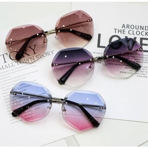 Rectangle Sunglasses Women Fashion Steampunk Diamond Sun Glasses Crystal Vintage Shades Eyeglasses UV400