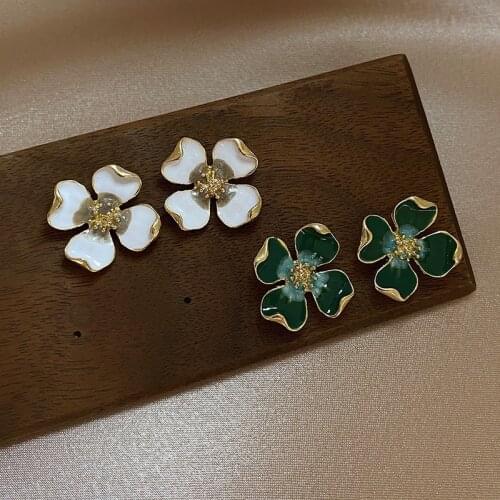 Yaologe Bohemia White Green Beautiful Flowers Earrings 2020 New Alloy Enamel Plant Stud Earrings Vitality Jewelry Summer Gifts