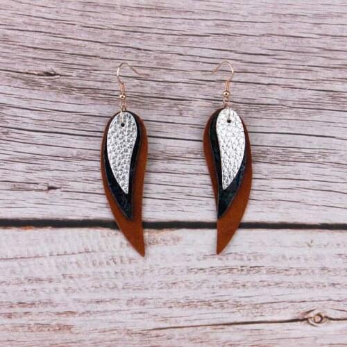 Top Grade 3 Layers Genuine Leather Feather Drop Earrings Genuine Leather Drops Earrings Small Wholesale Manufacturer