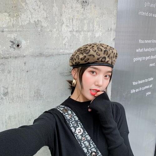 YOYOCORN Leopard wholesale Winter Warm faux Wool Beret Women Girls French Artist Beanie Hat Cap Flat Top caps warmers hats