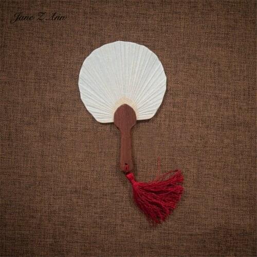 Chinese style retro Xuan paper craft mini fan photography props tassel small round fan meticulous painting style ornament props
