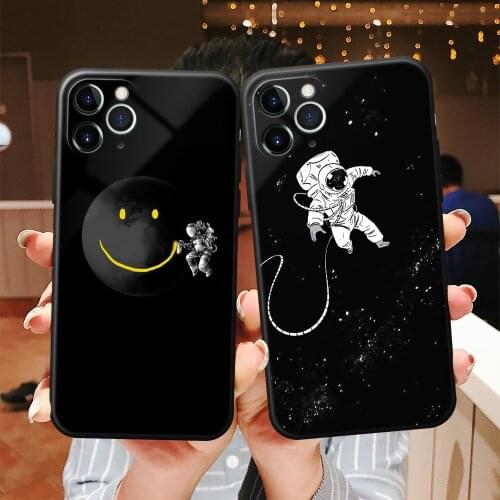 Funny Astronaut space Earth Case For iPhone 11 12 Pro Max 5 5S SE 2020 Coque For iPhone X XS Max XR 6 6S 7 8 Plus Silicone Case