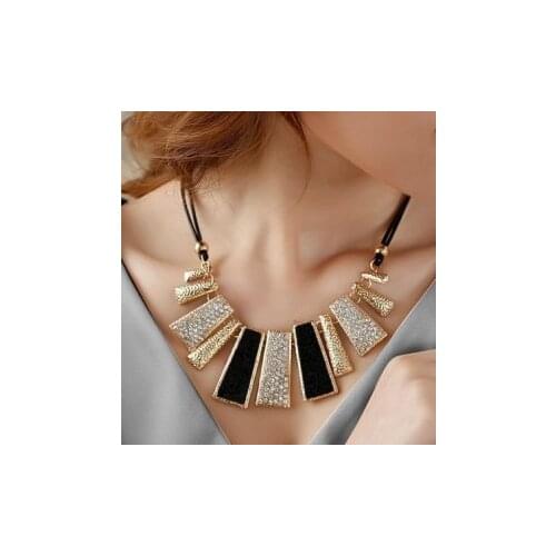New Style Vintage Black Rope Irregular Geometric Figure Short Rhinestone Necklace Design