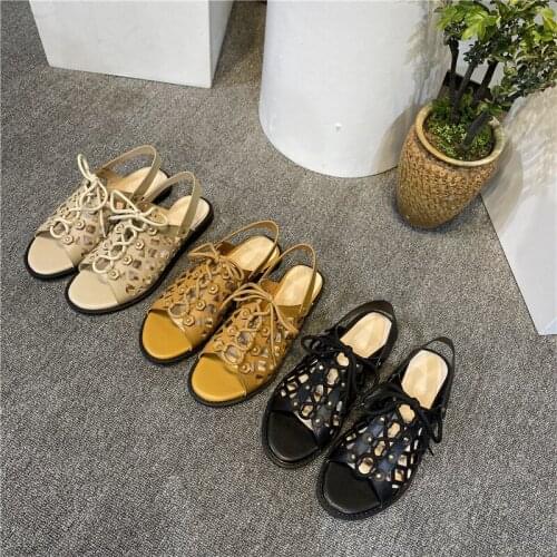 Summer 2021 Runways Womens High quality Hollow-out flat shoes Chic Strappy sandals EU35-42 size BY835