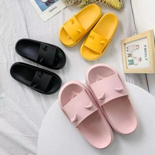 Womens Summer Sandals Thick Bottomed Womens Slippers Comfortable Soft Antiskid Bathroom Slippers Four Seasons Slippers