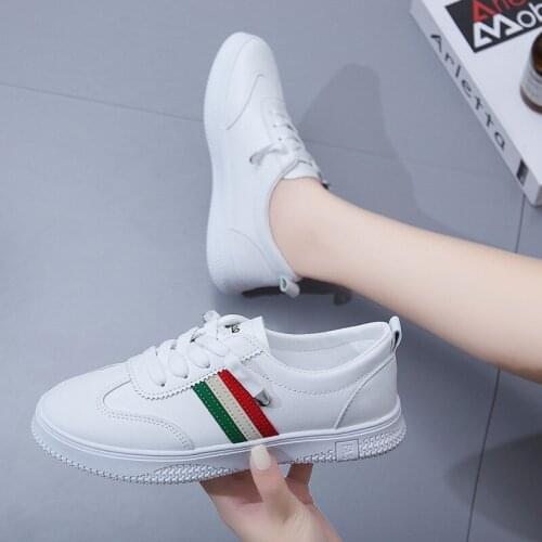Thick-soled Womens Sports Shoes White Leather Stripes Women Sneakers 2021 New Womens Hand-painted Shoes Outdoor Casual Shoes