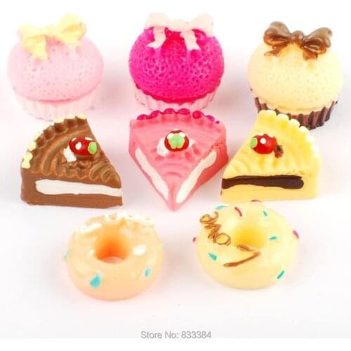 8pcs 1/12 Mini Cake Dollhouse Decoration Play Food Set Kitchen Food Cake Donuts for Dollhouse Kitchen Decoration