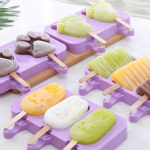 Random Color Silicone Popsicle Mold with Cover Ice Cream Maker with Sticks Ice Cube Mold for Candy Bar Decorating Tool