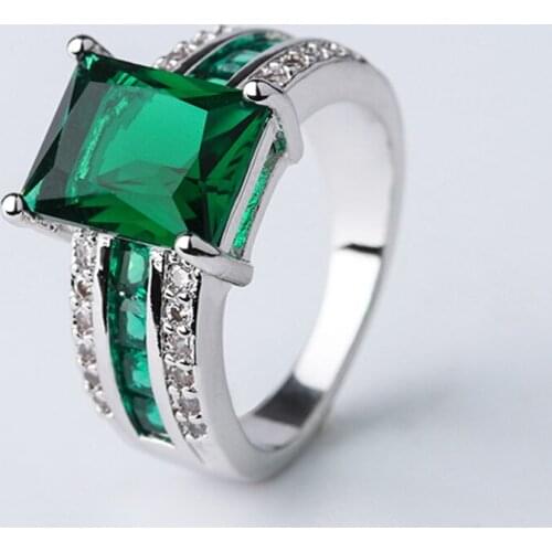 Bright Square Cut Green Zircon White Gold Filled Classic Womens Ring Fashion Jewelry
