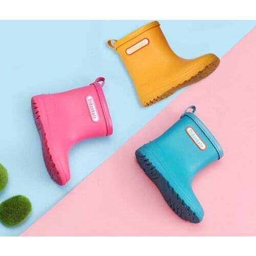 2021 New Fashion Comfortable Light Childrens Rain Shoes Water Shoes Kids Rubber Shoes Baby Rain Boots for Boys and Girls