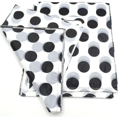 100pcs New pattern black and white Plastic Gift Decorated Packing Shopping Bag Boutique Carrier Bags 25*20cm 171226