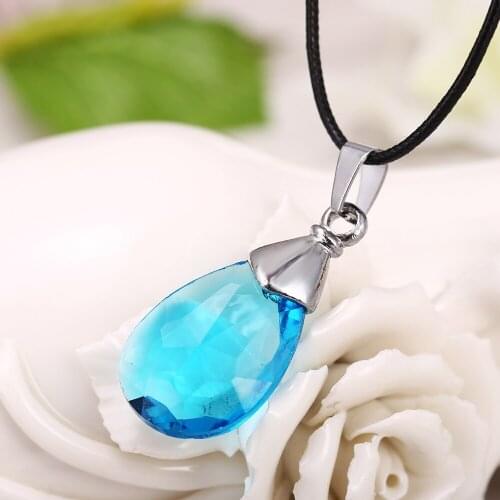 New Anime SAO Sword Art Online Metal Necklace Yuis Heart Blue Crystal Pendant Cosplay Accessories Jewelry