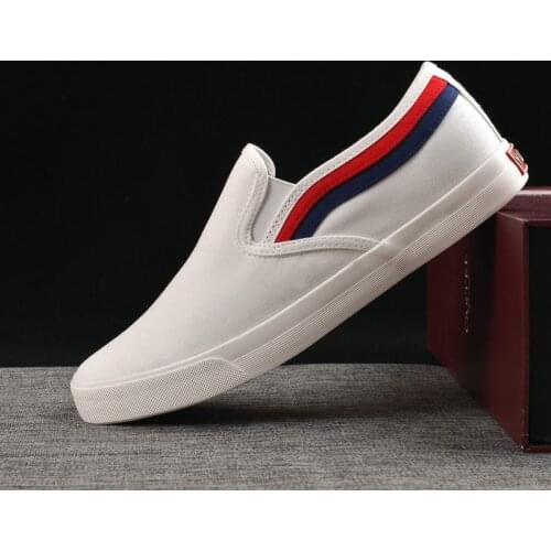 White and Black Flat Men Casual Shoes Cool Fashion Unisex Sneakers Slip on Couple Canvas Shoes Flats