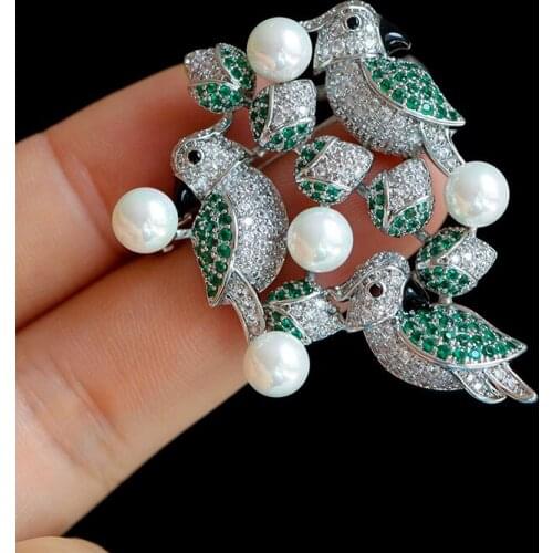 New Lovely Three Birds Women Scarves Brooches AAA White Green Cubic Zirconia Animal Luxe Brooch Pin Wedding Corsage Broche Pins