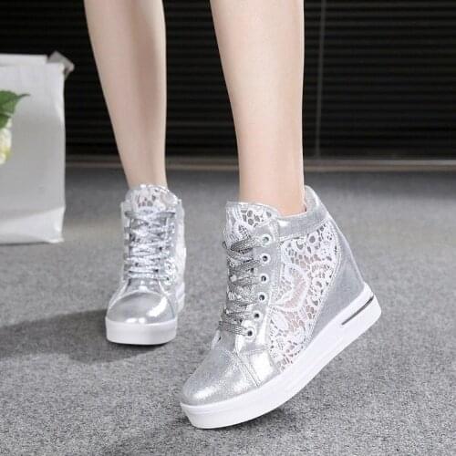 Women Wedge Platform Sneakers Rubber Brogue Leather High heels Lace Up Shoes Pointed Toe Height Increasing Creepers White Silver