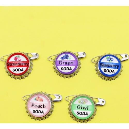 5 style fruit soda bottle cap Enamel Pin Grape kiwi peach strawberry blueberry creative bottle cap lapel brooch Custom Badge
