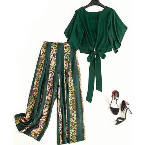 Womens suit 2019 summer new casual fashion shirt large size striped floral chiffon wide leg pants two sets of womens clothing