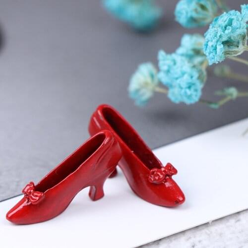 1 Pair 1:12 Dollhouse Miniature Accessories Red High-heeled Shoes Princess Shoe
