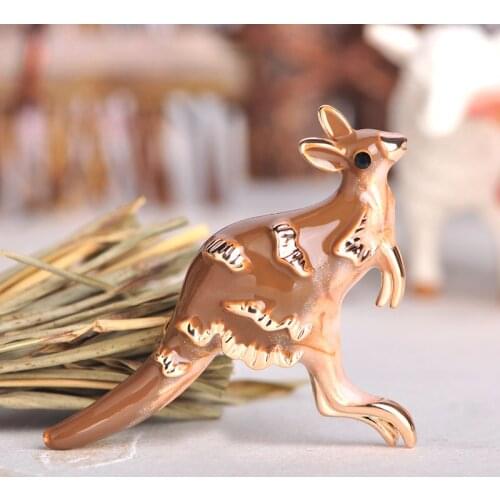 OI Lovely Kangaroo Shape Brooch Black Enamel Brooch for Women Boy Hat Suit Corsage Sweater Pin Clip Souvenir Accessories Jewelry