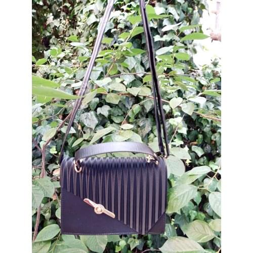  Women's Shoulder Bags