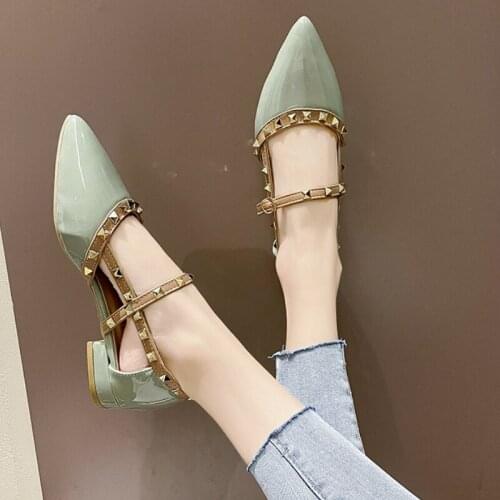 2021 Brand Womens Shoes Pointed Toe Low Heels Sandals Women Fashion Rivet Causal Dress Shoes Woman Elegant Thick Heels Shoe