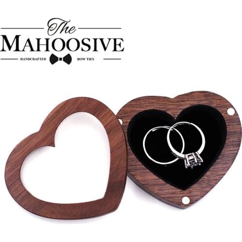 Beautifully propose marriage gift wedding walnut small wood ring box with magnet Heart Shape walnut wood jewelry ring box