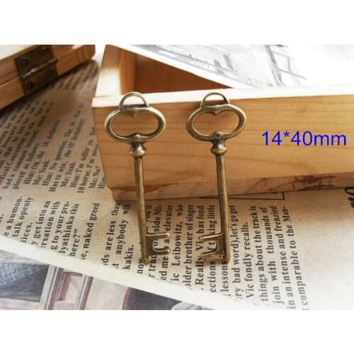 60 Elegant Vintage Style Antique Brass Key Charm Pendant 14*40mm - Free Shipping