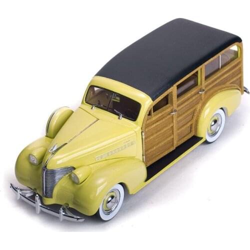 Diecast 1:18 Chevrolet Wood Grain Vehicle 1939 Simulation Alloy Car Model Collection Decoration Souvenir Ornaments Display Gift
