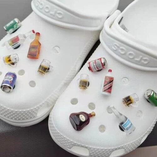Cool Bundle Charms for Crocs DIY Luxury Beer Shoe Charms Designer Fashion Clogs Charms 2021 New Brand Shoe Decoration Hot Sale