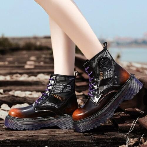 2020 Hot Sale Women Shoes Sports Shoes High Top Skateboard Sneakers for Womens Thick Bottom Walking Shoes Woman Height Increase
