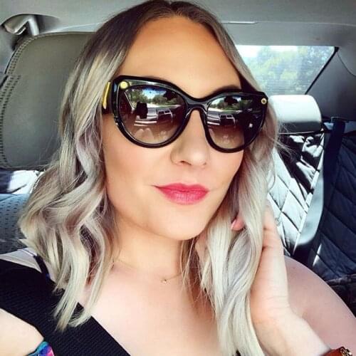 Classic Big Cat Eye Woman Sunglasses Fashion Rivet Black Shades Vintage Oversized Sun Glasses for Female oculos UV400