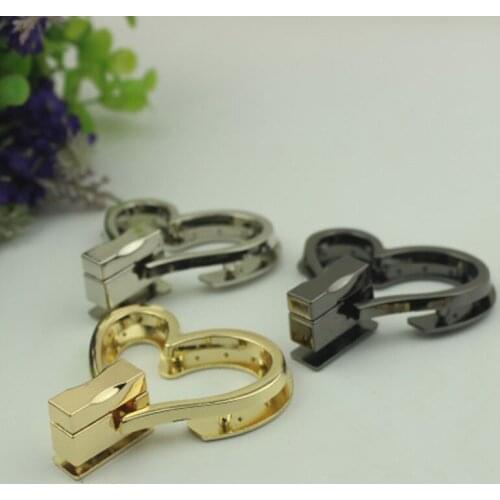 1pc Bag Metal Heart Shape Clasp Turn Twist Locks DIY Handbag Purse Heart Shape Hardware Closure Bags Parts Handbag Accessories