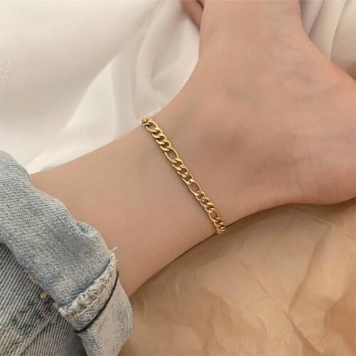 Ouriner Bracelets On The Leg