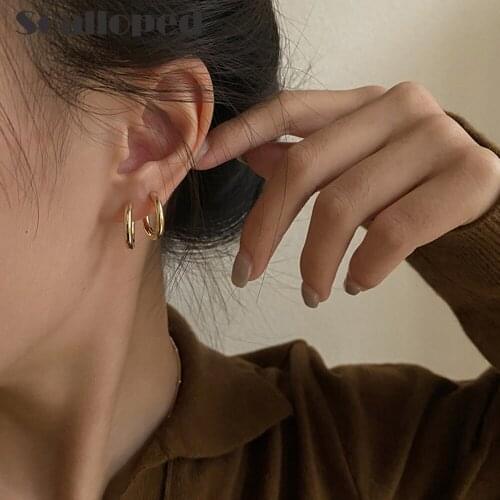 SCALLOPED Vintage Minimalist Gold Earrings 2021 Spring New Trendy High Quality Metal Hoop Ring Temperament Women Charms Jewelry