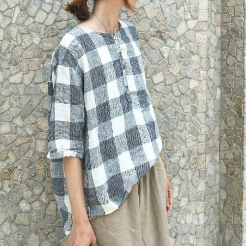 Spring and summer 2020 new womens Korean large college style round neck cotton linen linen short sleeve shirt