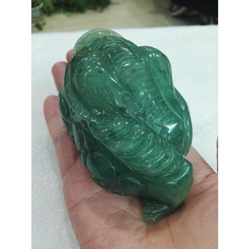 Hand-carved natural Dongling jade toad ornaments