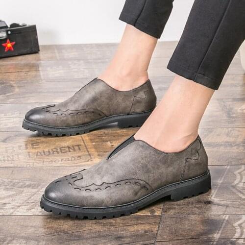 Brand spring and autumn mens shoes high quality fashion fashion simple and lightweight personality outdoor brogue shoes