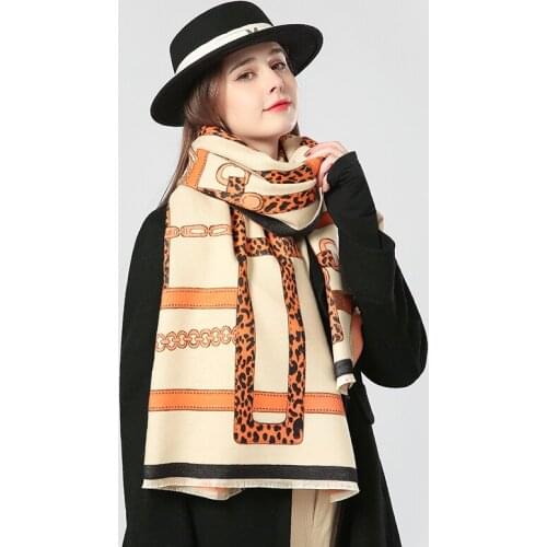 2020 Luxury winter double-sided ladies cashmere warm cashmere coat ladies chain check leopard scarf thick soft shawl cover