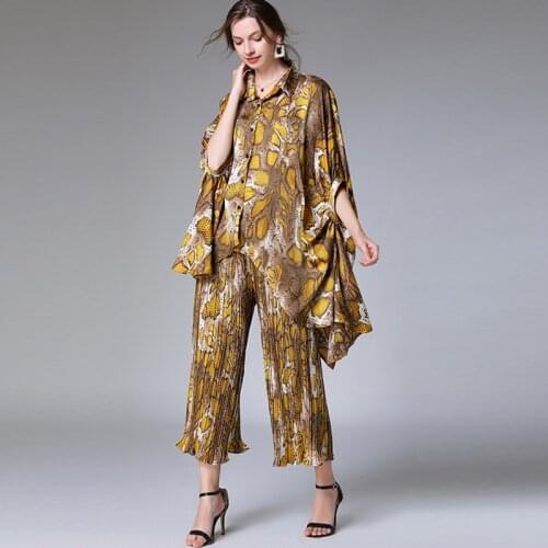 Women Plus size Casual suits loose patchwork Elegant two piece Summer new tops and pants Elastic waist turn-down collar suit new