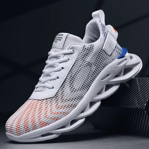 Men Shoes 2020 Trend Fashion Platform Mens Sneakers White Zapatos De Hombre Walking Mens Shoes Casual Tenis Masculino Adulto